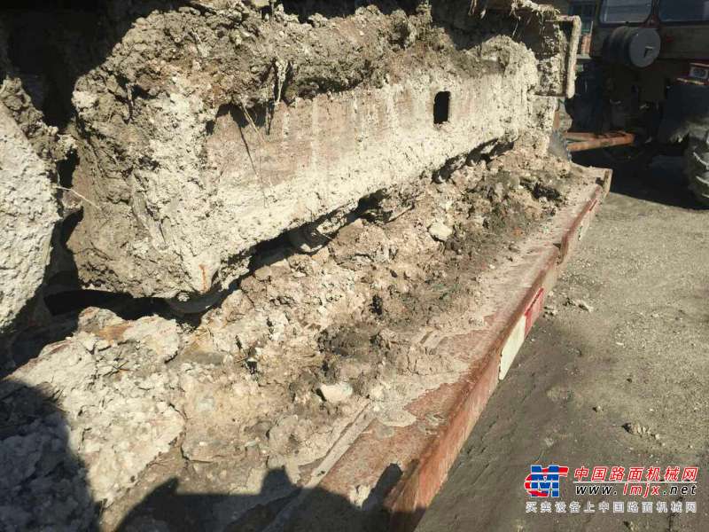 黑龙江出售转让二手7000小时2012年柳工CLG909挖掘机