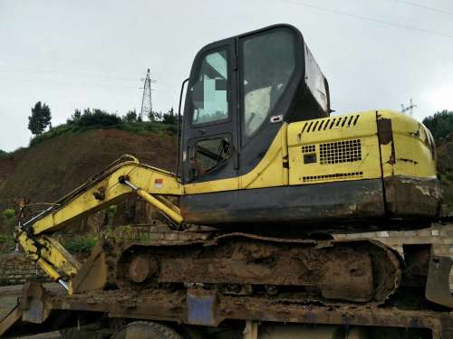 云南出售转让二手4215小时2012年犀牛重工XNW51360挖掘机
