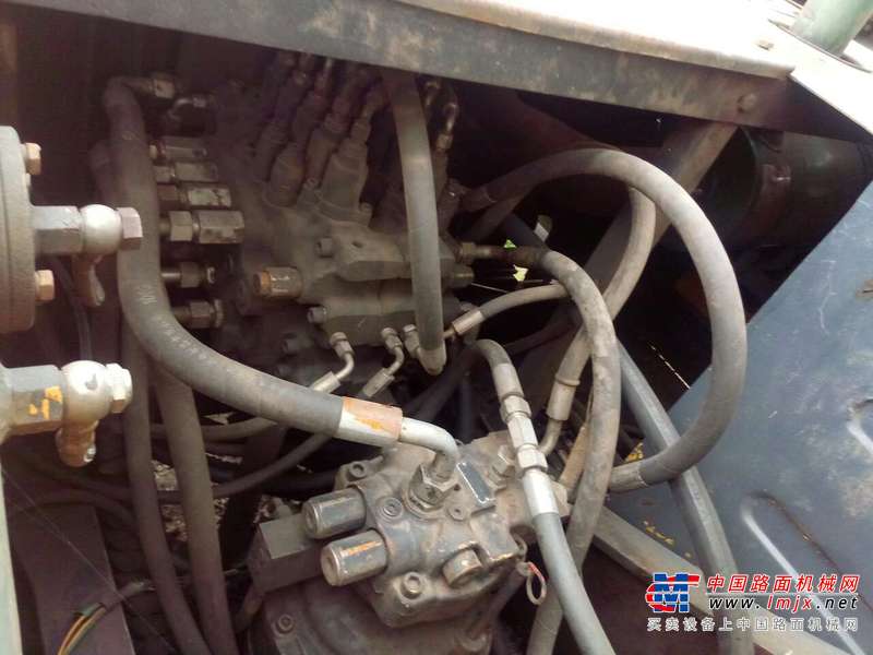 黑龙江出售转让二手6500小时2012年宝鼎WY120挖掘机