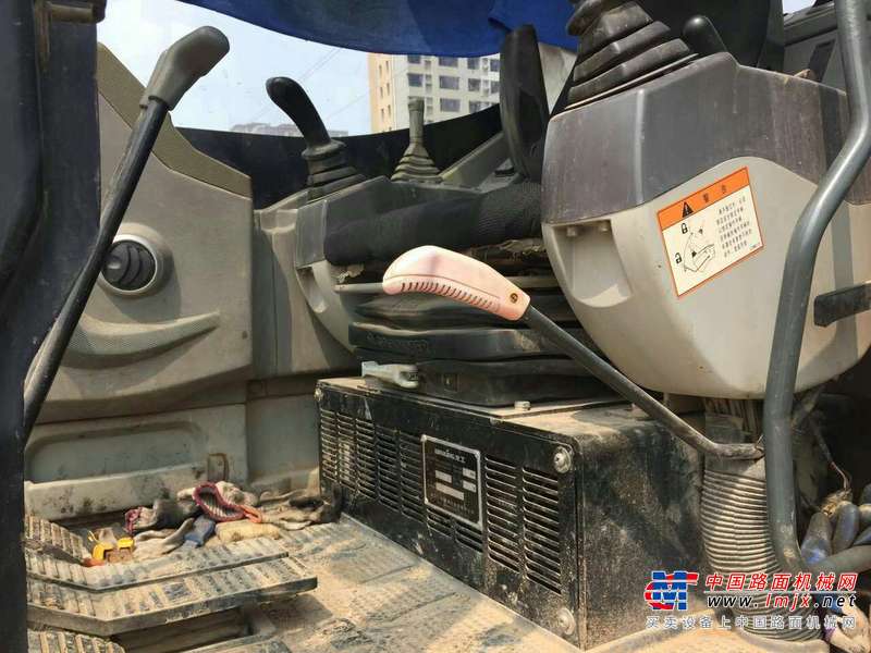 山东出售转让二手5000小时2012年龙工LG6065挖掘机