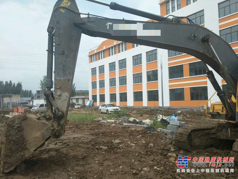 山东出售转让二手9000小时2011年沃尔沃EC210B挖掘机