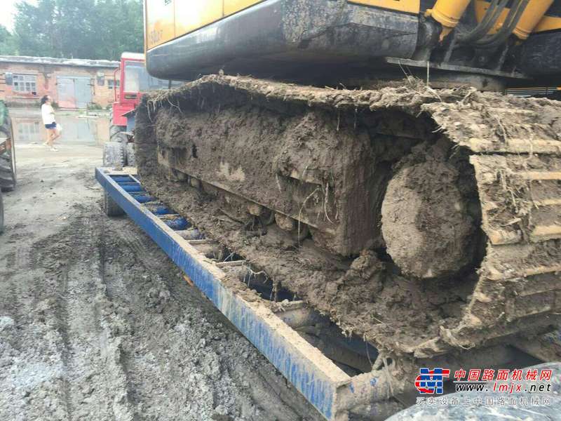 黑龙江出售转让二手8500小时2010年现代R150LC挖掘机
