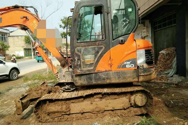 安徽出售转让二手9650小时2011年斗山DX60挖掘机