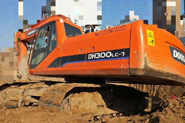 山西出售转让二手7500小时2011年斗山DH300挖掘机