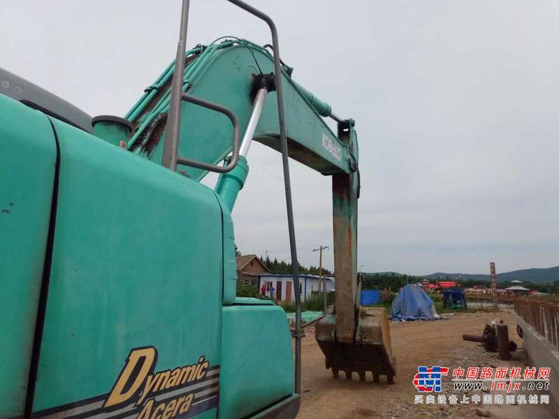 黑龙江出售转让二手12000小时2004年神钢SK230挖掘机