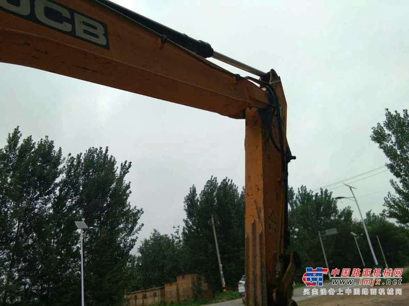 山东出售转让二手9000小时2011年JCBJS220LC挖掘机