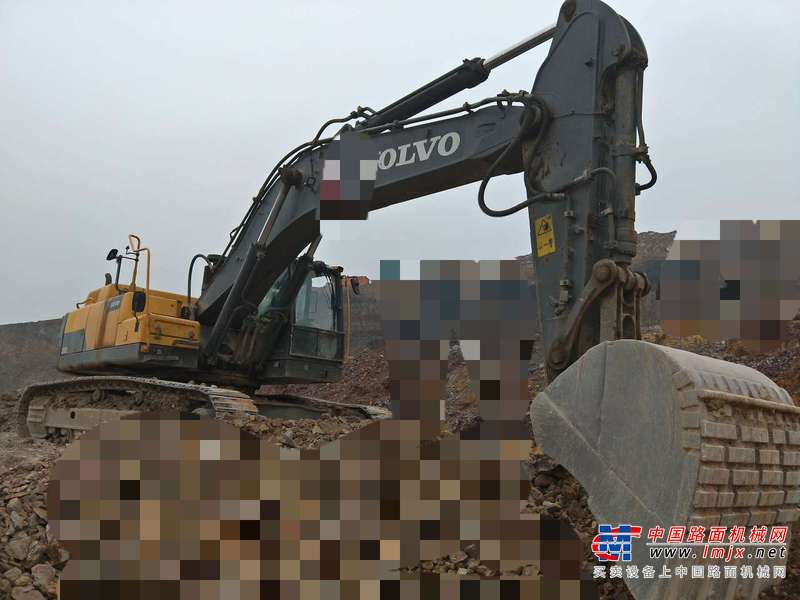 山西出售转让二手3800小时2014年沃尔沃EC380DL挖掘机