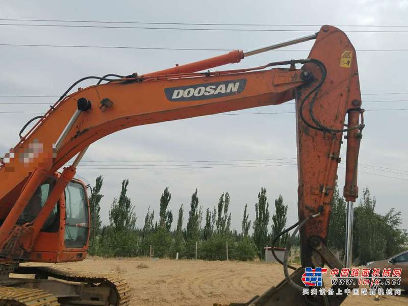 内蒙古出售转让二手6000小时2011年斗山DX300LC挖掘机