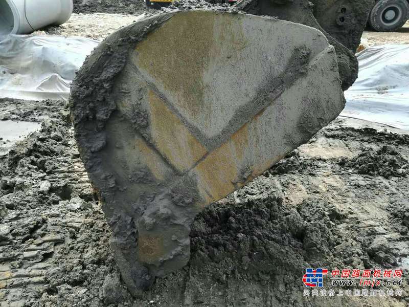 辽宁出售转让二手10000小时2009年沃尔沃EC240B挖掘机