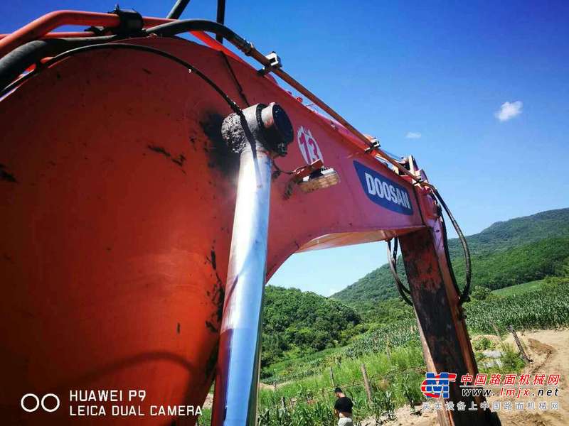 黑龙江出售转让二手12000小时2008年斗山DH300LC挖掘机