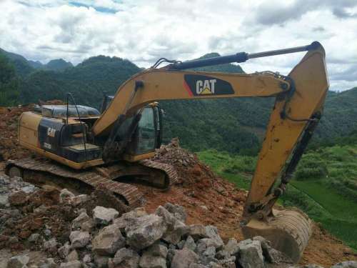 贵州出售转让二手8500小时2014年卡特彼勒323D挖掘机