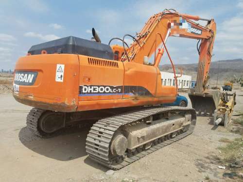 宁夏出售转让二手8000小时2011年斗山DH300LC挖掘机
