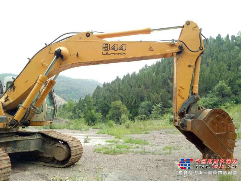 山西出售转让二手4300小时2012年利勃海尔R944C挖掘机