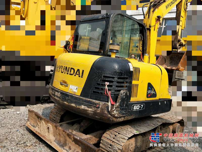 山西出售转让二手4500小时2010年现代R60挖掘机