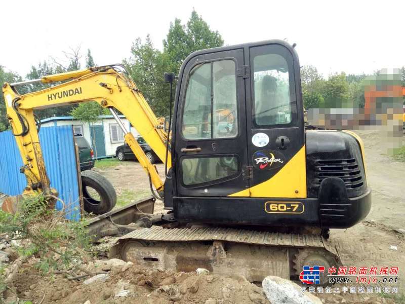 辽宁出售转让二手6000小时2011年现代R60挖掘机