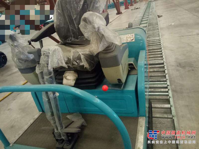 辽宁出售转让二手1小时2017年黑猫DBC8018挖掘机