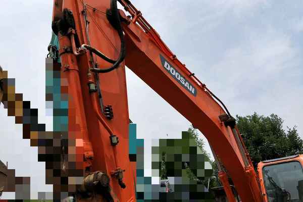 山西出售转让二手4000小时2014年斗山DX260LC挖掘机