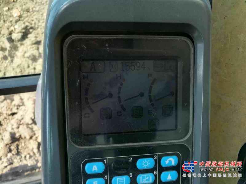 黑龙江出售转让二手16000小时2006年小松PC220挖掘机