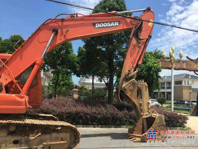 安徽出售转让二手12000小时2010年斗山DH225挖掘机