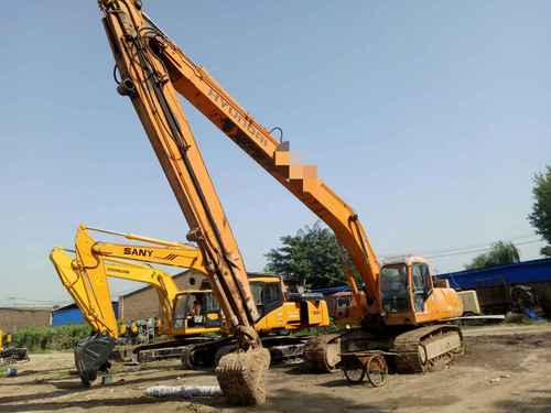 陕西出售转让二手7800小时2008年现代R290LC挖掘机