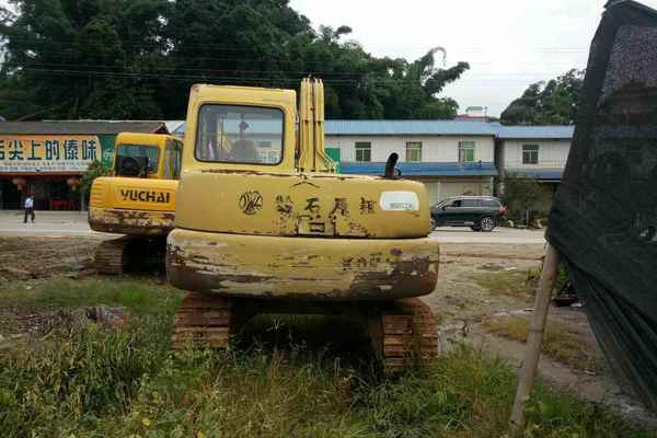 云南出售转让二手15620小时2009年小松PC60挖掘机