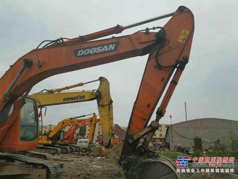 宁夏出售转让二手9000小时2010年斗山DH220LC挖掘机