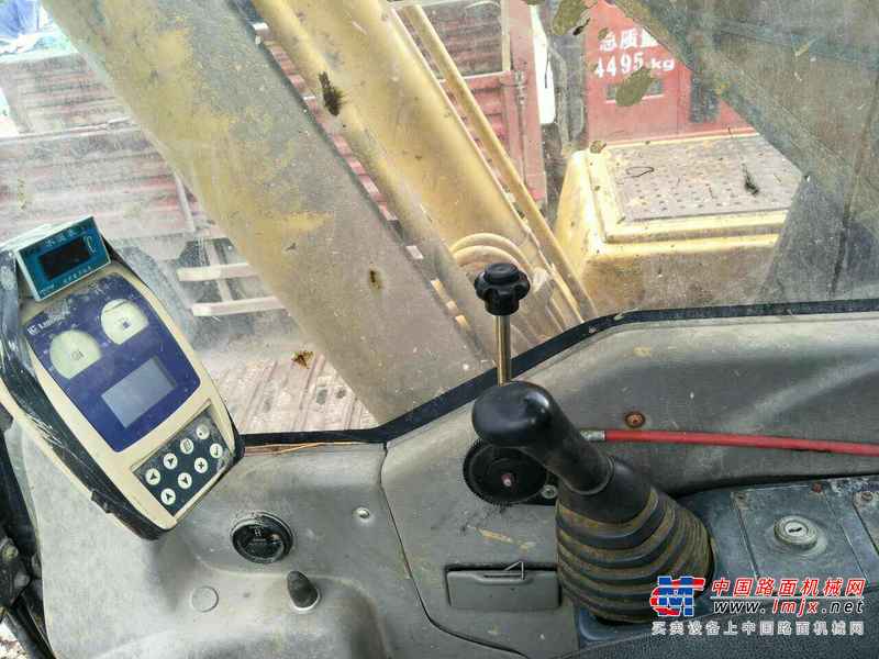 贵州出售转让二手11000小时2009年柳工225C挖掘机