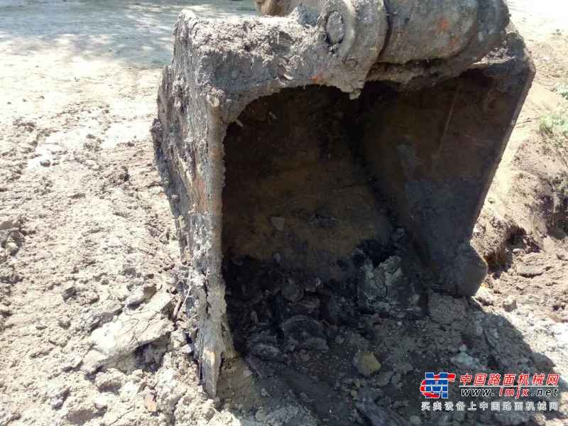 黑龙江出售转让二手6000小时2012年卡特彼勒320D挖掘机