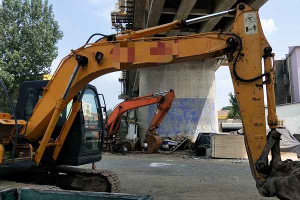 湖北出售转让二手4602小时2011年现代R110挖掘机