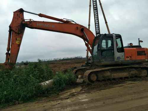 湖北出售转让二手6000小时2013年日立ZX210LC挖掘机
