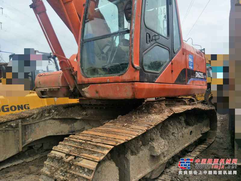云南出售转让二手9856小时2009年斗山DH220挖掘机