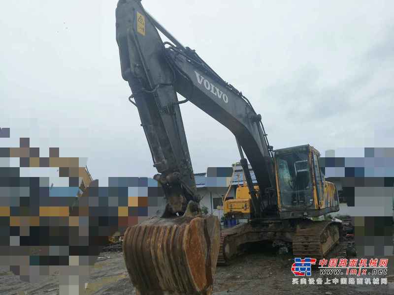 贵州出售转让二手8700小时2012年沃尔沃EC240B挖掘机