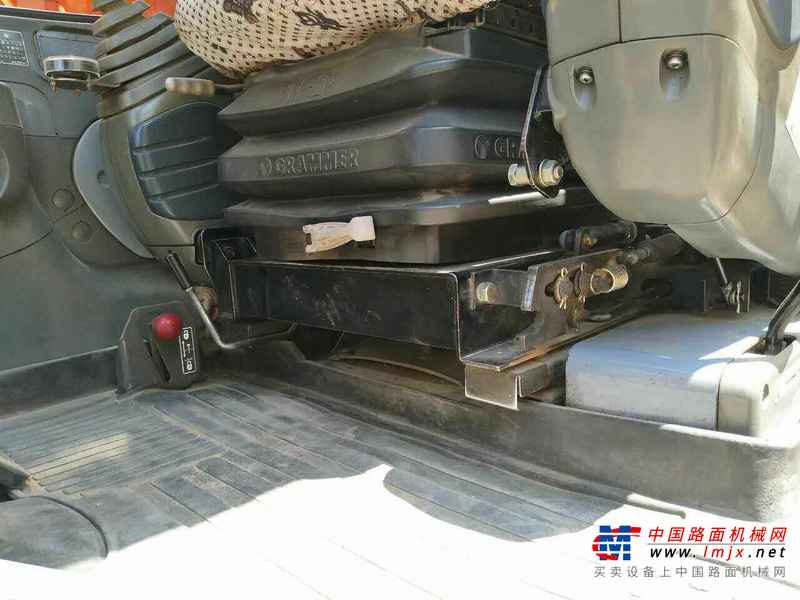河北出售转让二手7000小时2011年日立轮挖EX125W挖掘机