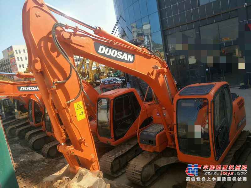 贵州出售转让二手5000小时2013年斗山DX150LC挖掘机