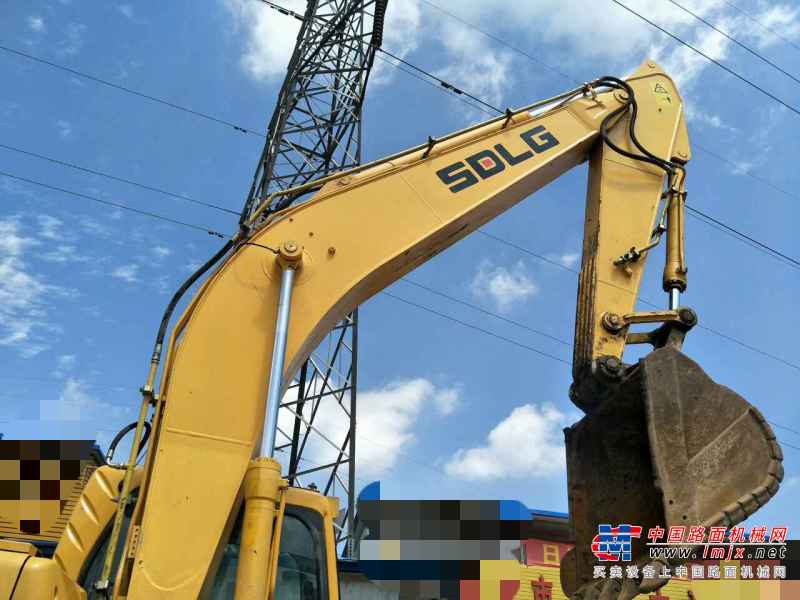 云南出售转让二手3008小时2013年临工LG6225E挖掘机