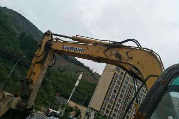 重庆出售转让二手10000小时2009年柳工CLG906C挖掘机