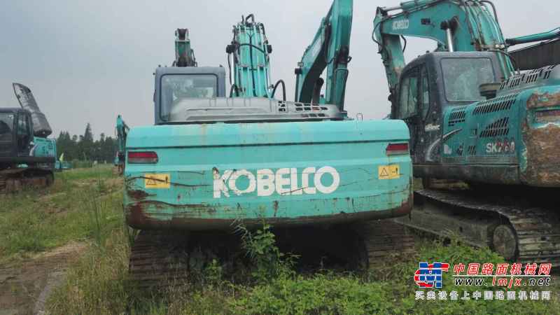 湖北出售转让二手5600小时2011年神钢SK260LC挖掘机