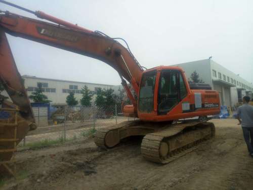 北京出售转让二手6500小时2011年斗山DH220挖掘机