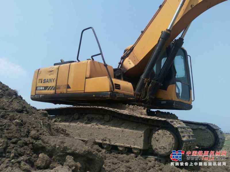 内蒙古出售转让二手8500小时2010年三一重工SY210C挖掘机