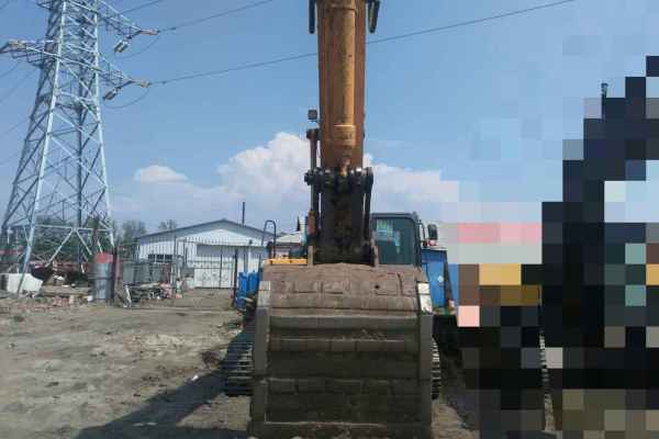 内蒙古出售转让二手8000小时2010年现代R335LC挖掘机
