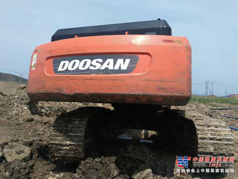 内蒙古出售转让二手9000小时2011年斗山DH300LC挖掘机