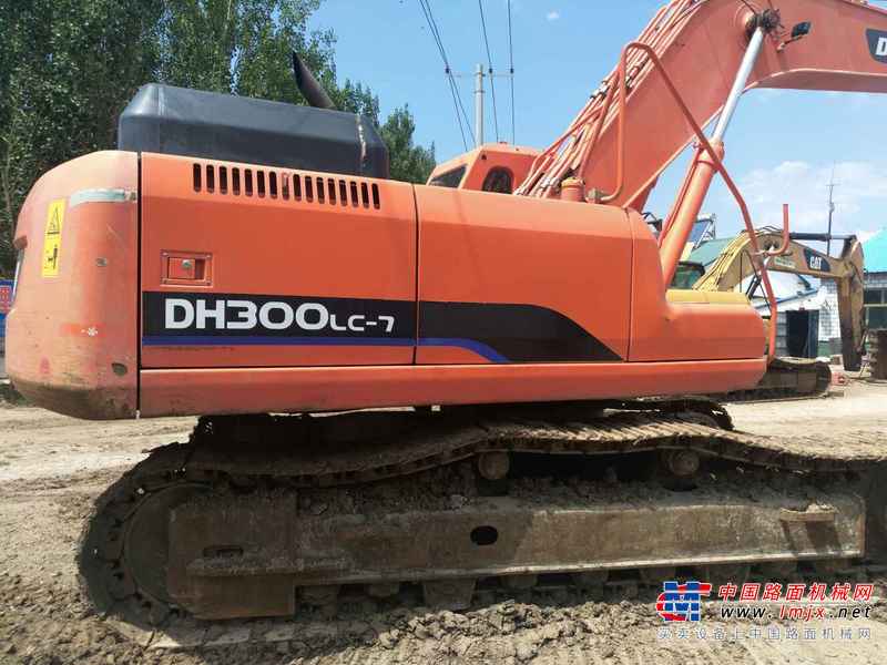 内蒙古出售转让二手7000小时2011年斗山DH300LC挖掘机