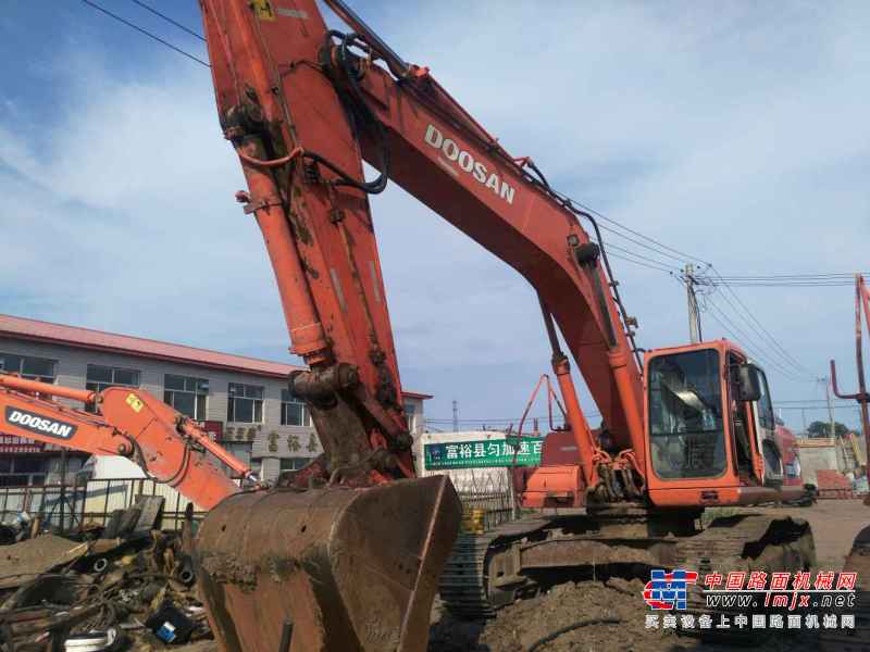 黑龙江出售转让二手9000小时2009年斗山DH300LC挖掘机
