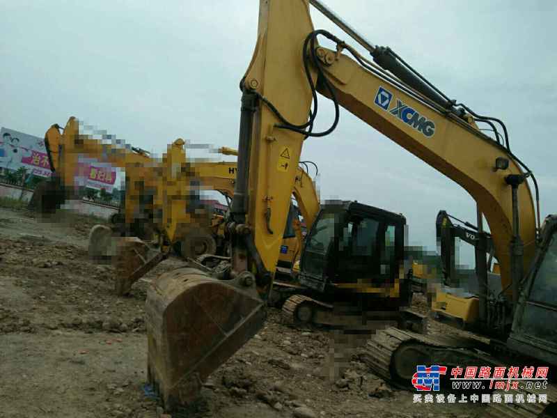 陕西出售转让二手2700小时2014年徐工XE135挖掘机
