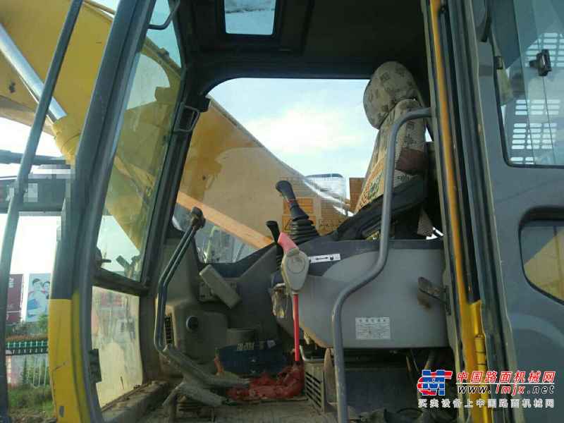 陕西出售转让二手8000小时2012年徐工XE250挖掘机