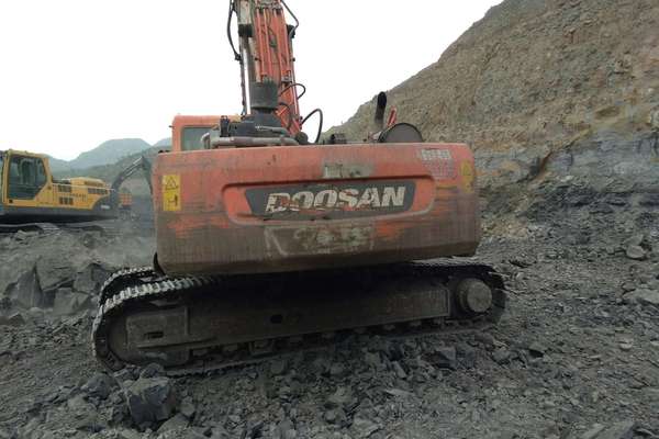 山西出售转让二手1500小时2008年斗山DH300挖掘机