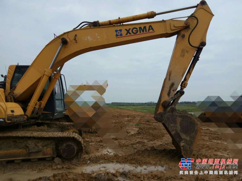 安徽出售转让二手9633小时2010年厦工XG822LC挖掘机