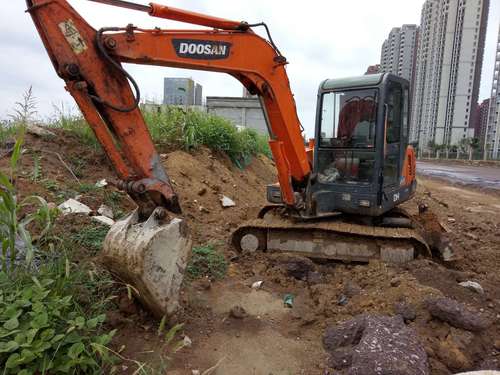 安徽出售转让二手12363小时2010年斗山DH55挖掘机