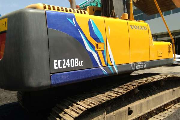 山西出售转让二手6000小时2012年沃尔沃EC240C挖掘机