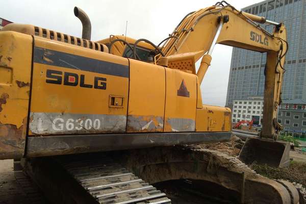 山西出售转让二手14000小时2010年临工LG6300挖掘机